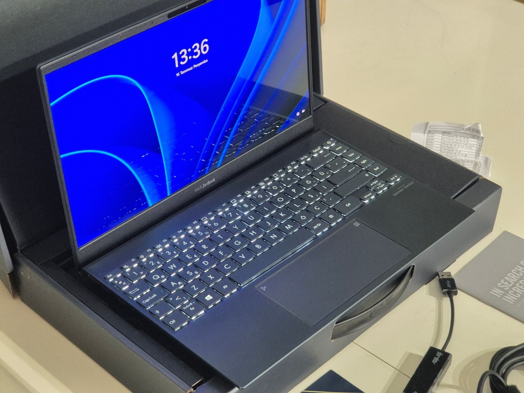 CAM GİBİ OLED ASUS ZENBOOK! KUTUSUNDA - 10