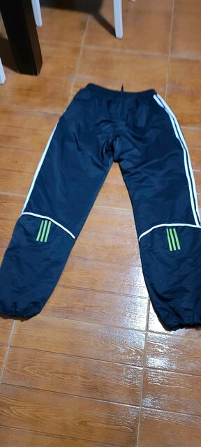 Adidas eşofman..Ölçüleri için Lütfen açıklamayı okuyun,
