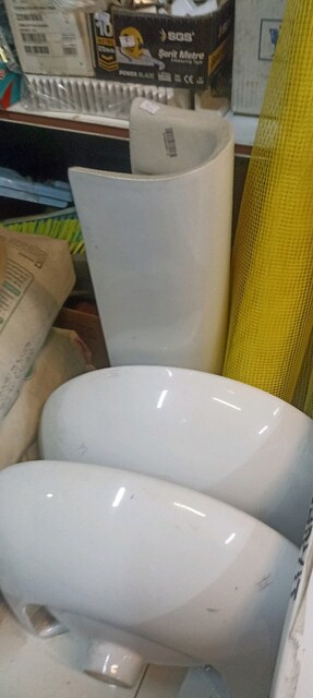 ayaklı lavabo takımı 50 santimlik sifon dahil