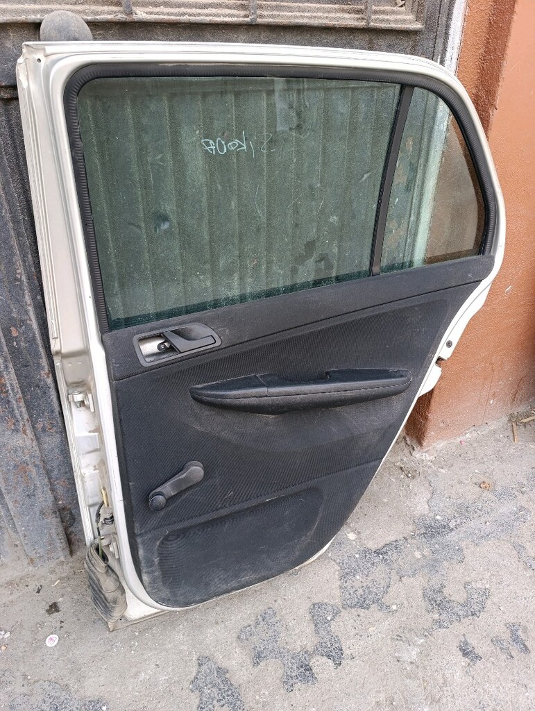 SKODA FABİA SAĞ ARKA ORİJİNAL KAPI - 2