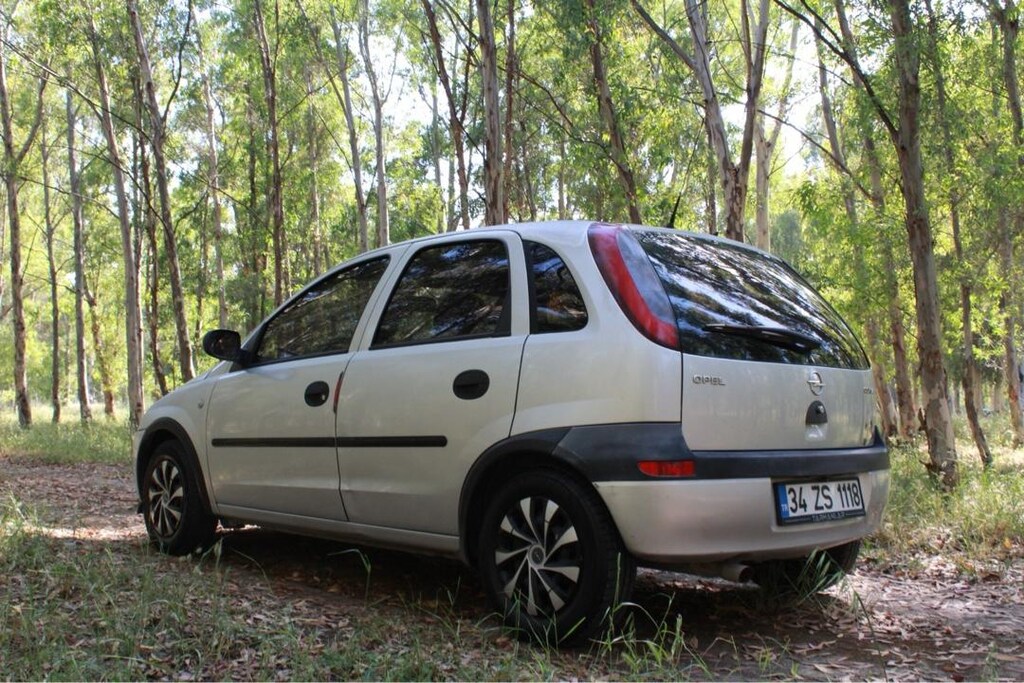 Opel Corsa C 1.2 2002 / 304 km - 3