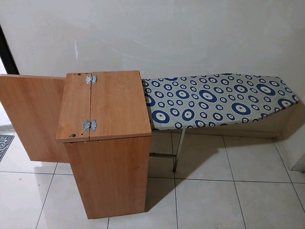 KATLANIR ÜTÜ MASASI VE RAFLI DOLAP - 9