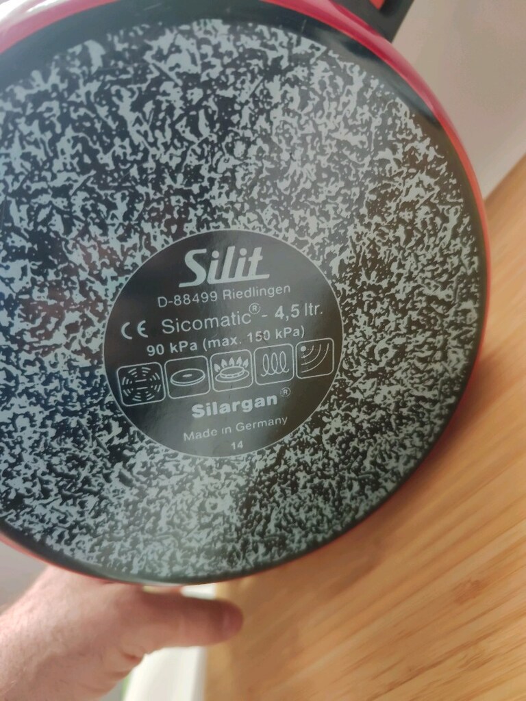 Silit Düdüklü Tencere Sağlam yapısıyla yemeklerinizi kısa sürede pişer - 3