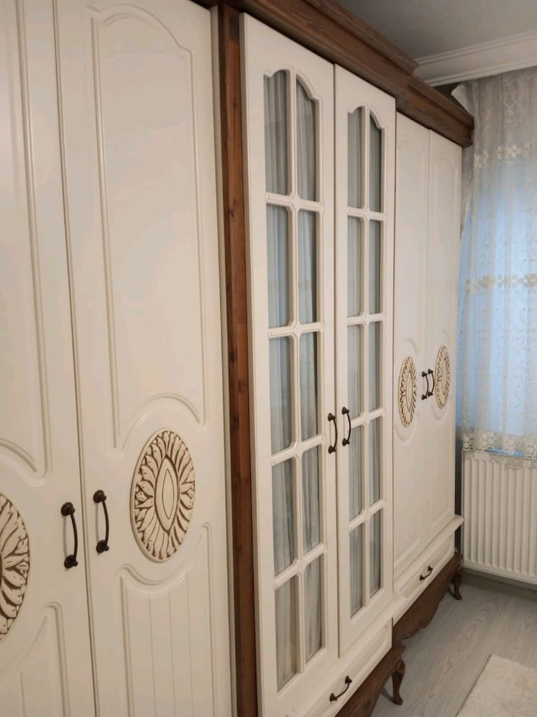 Country Tarzı Masif Ahşap Detaylı 6 Kapılı Yatak Odası Takımı - 6