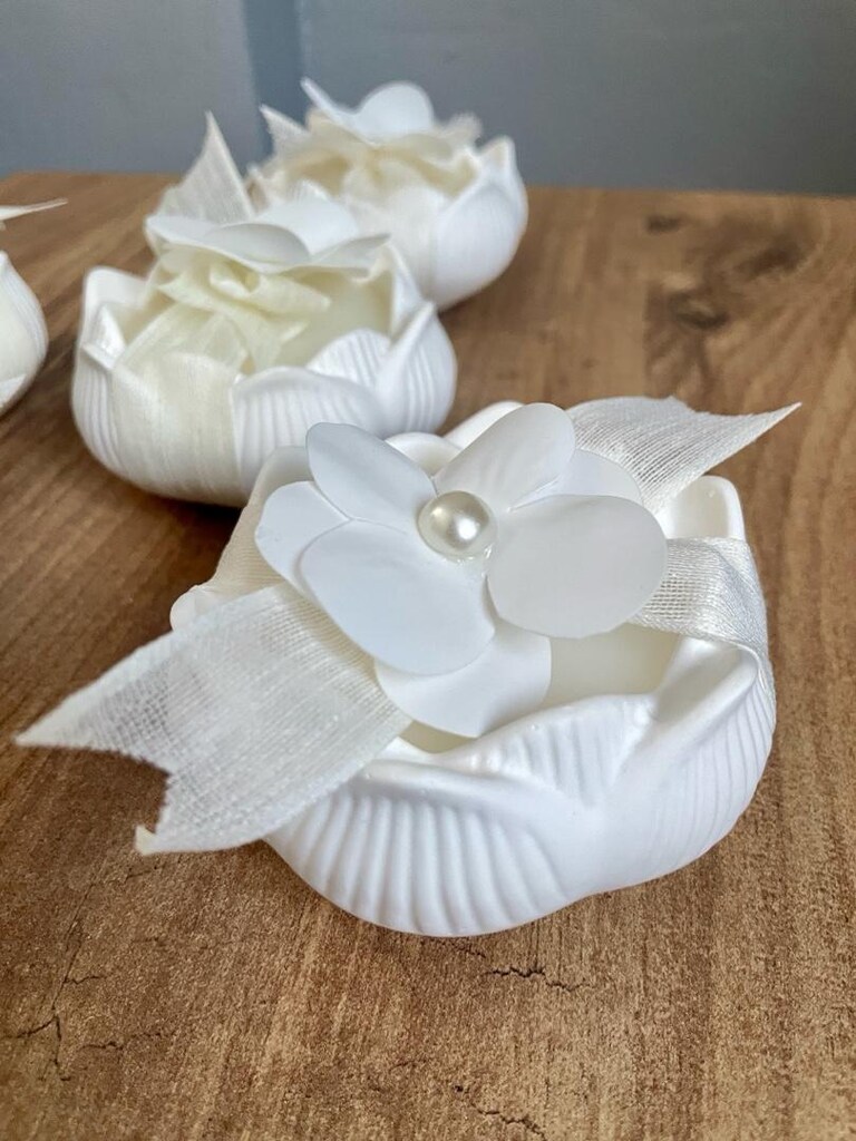 Vanilya Kokulu Çiçek Süslemeli Lotus Beton Mum - 3