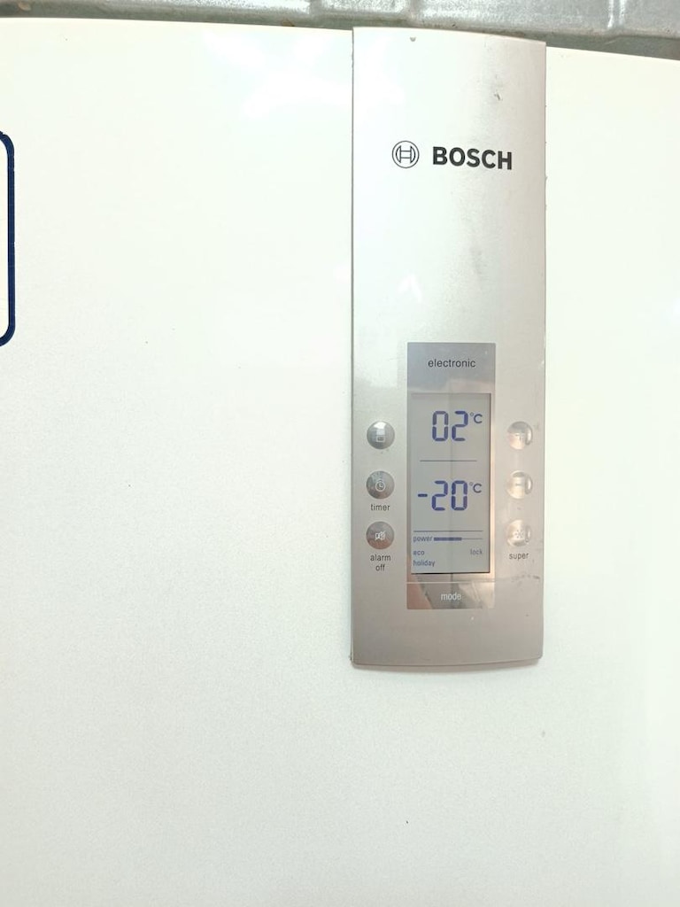 TEMİZ BOSCH KOMBİ TİPİ BUZDOLABI KURULUM NAKLİYE DAHİL - 3