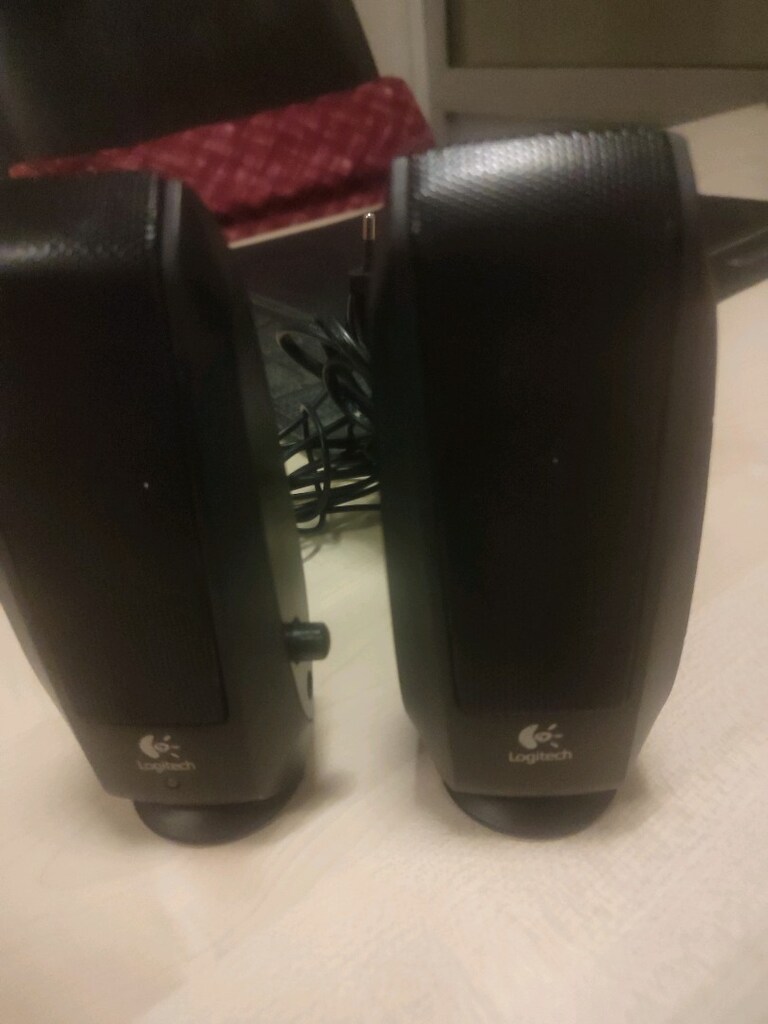 logitech 1+1 hoparlör sıfır ayarında - 2