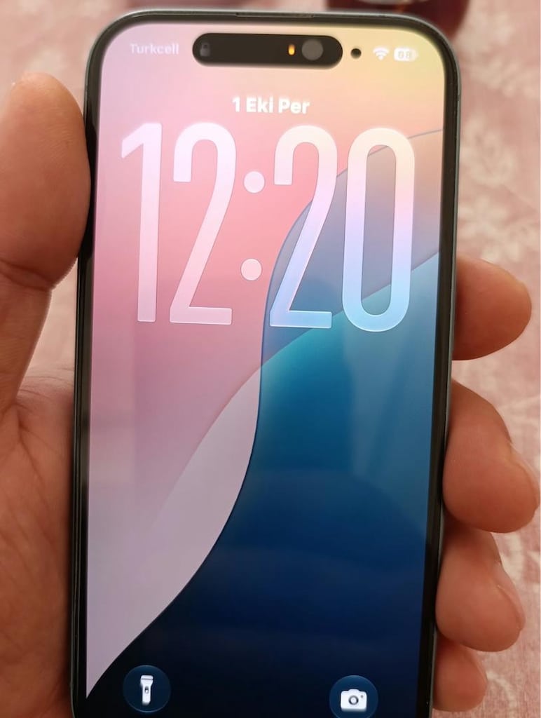 iPhone 16 - 2