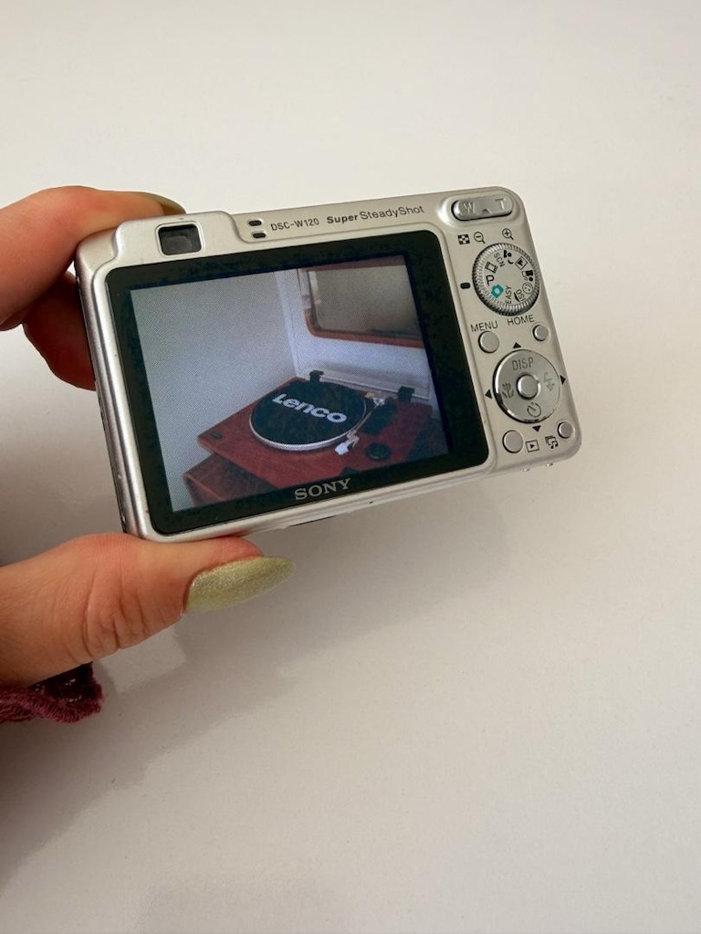 Sony Cybershot Dijital Fotoğraf Makinesi - 4