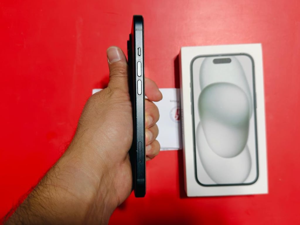 IPHONE 15 128 GB SİYAH RENK 10/9 06/04/2028 18 ay garanti pil 99 KU - 5
