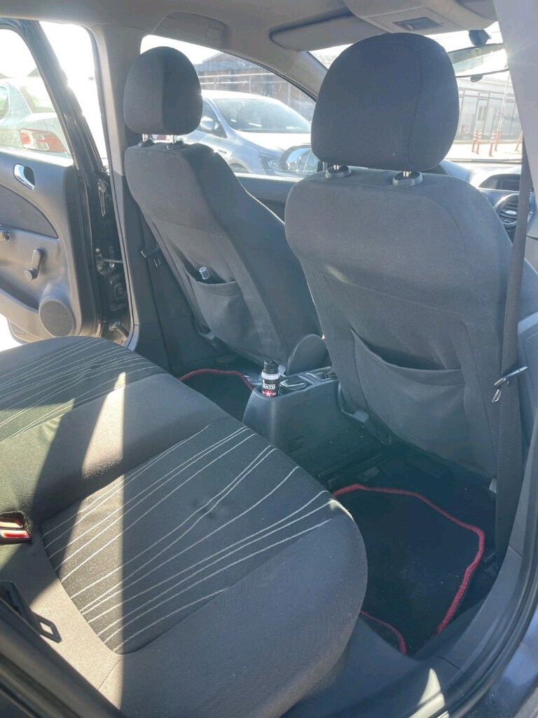 Opel Corsa 1.4 Benzinli (2011) - 7