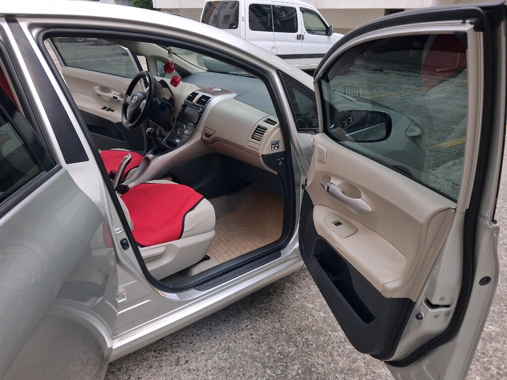 toyota auris elegant - 11