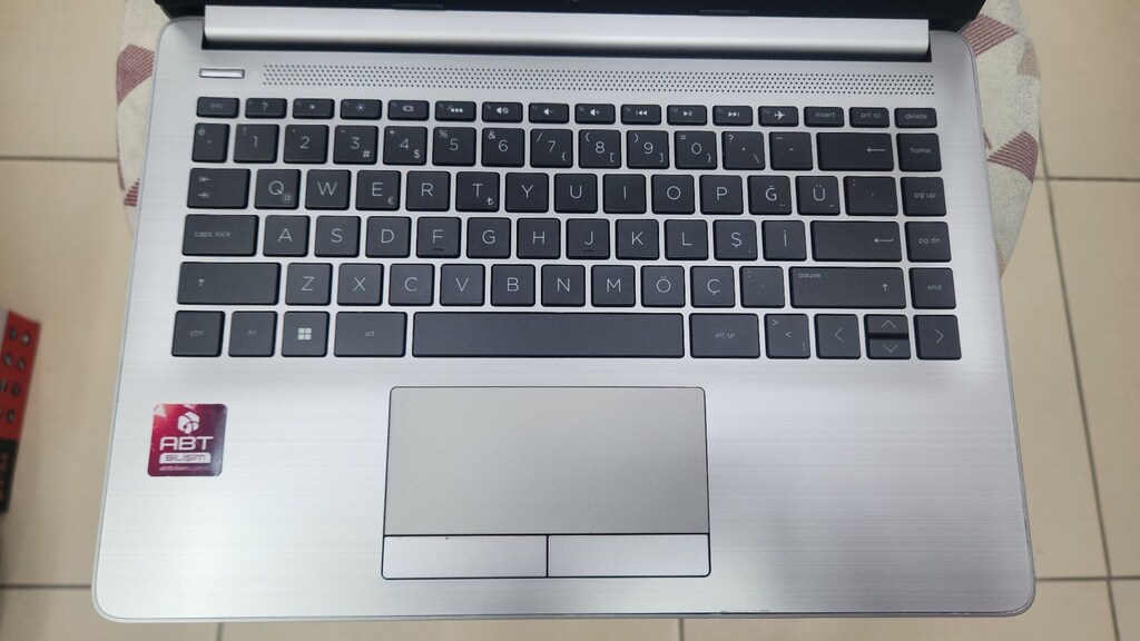 ABT BİLİŞİM –HP 245 G9 Ryzen 5 5625U | 12 GB RAM | 512 GB M.2 SSD | - 5