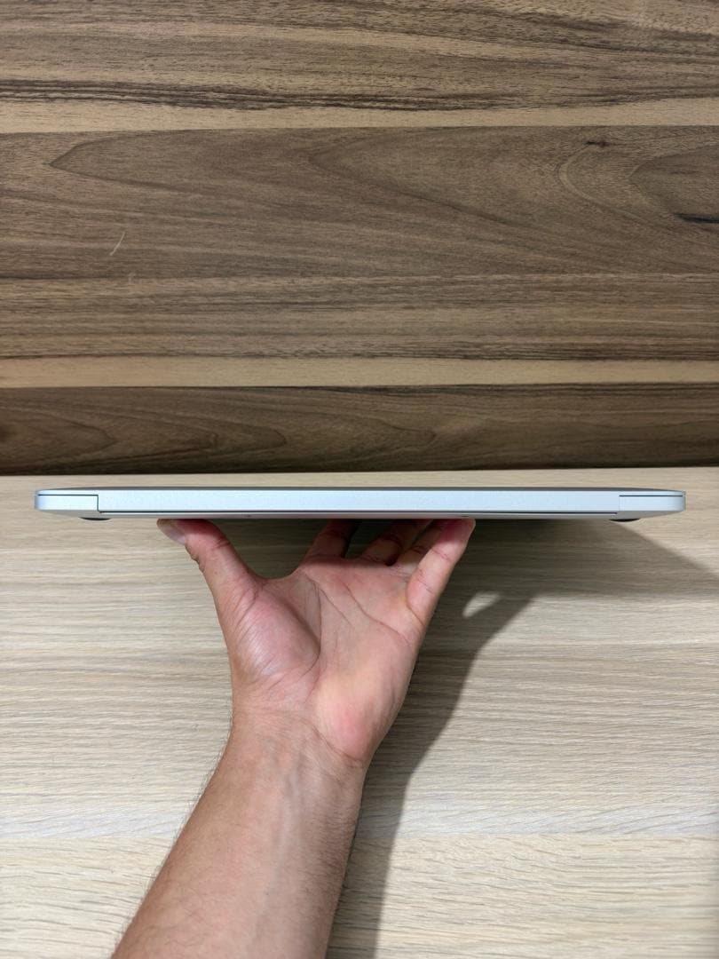 MacBook Air / M1 / 13 inç / 8 GB Ram / 256 GB Ssd - 7