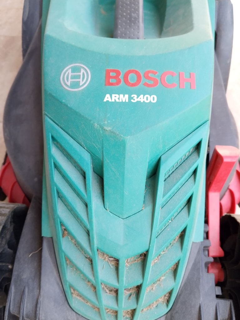 Temiz Bosch Çim Biçme makinesi - 6