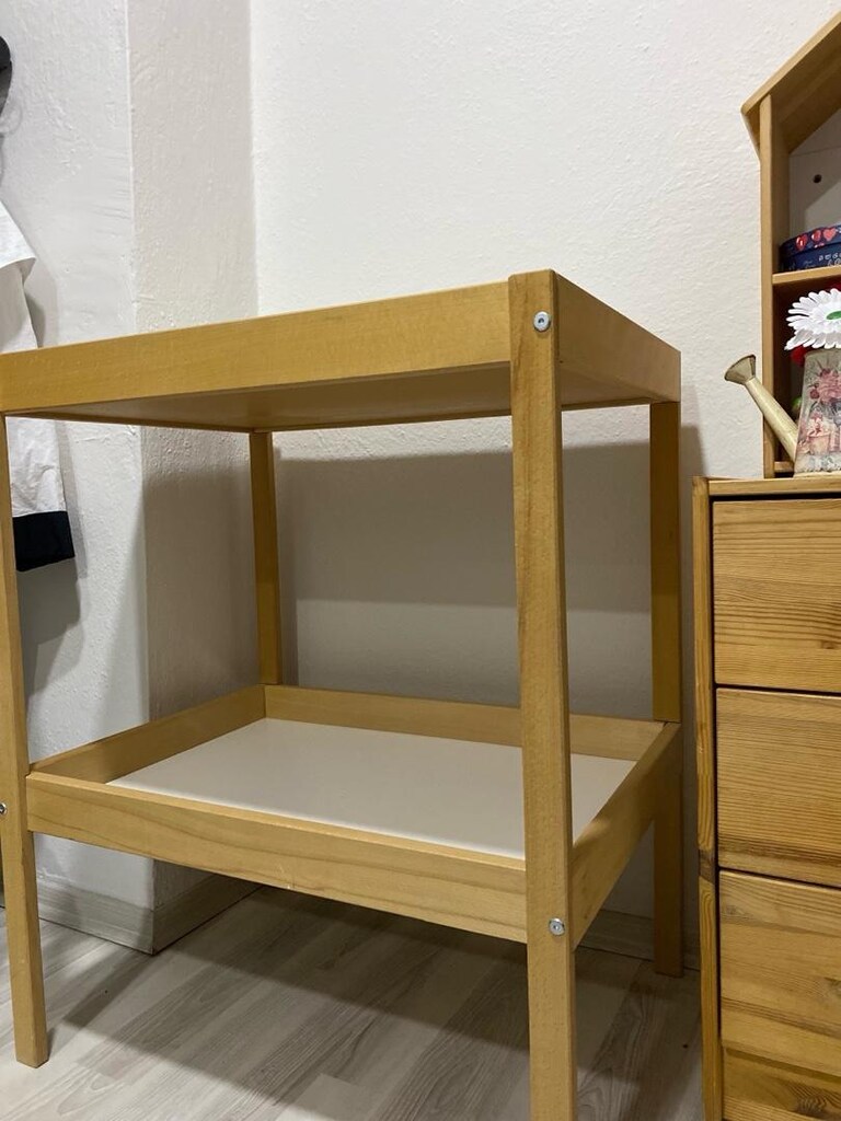 ikea alt değiştirme masası - 2