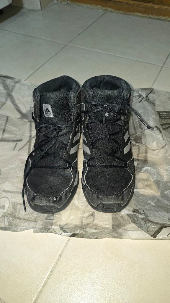 Orijinal Adidas Traxion 36 Numara Çocuk Botu (2 Kış Giyildi / Temiz)