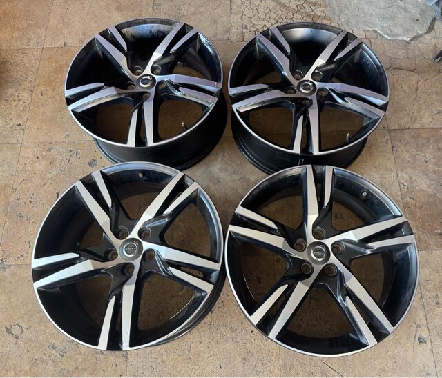 19 İNÇ ORJİNAL VOLVO FABRİKASYON JANT