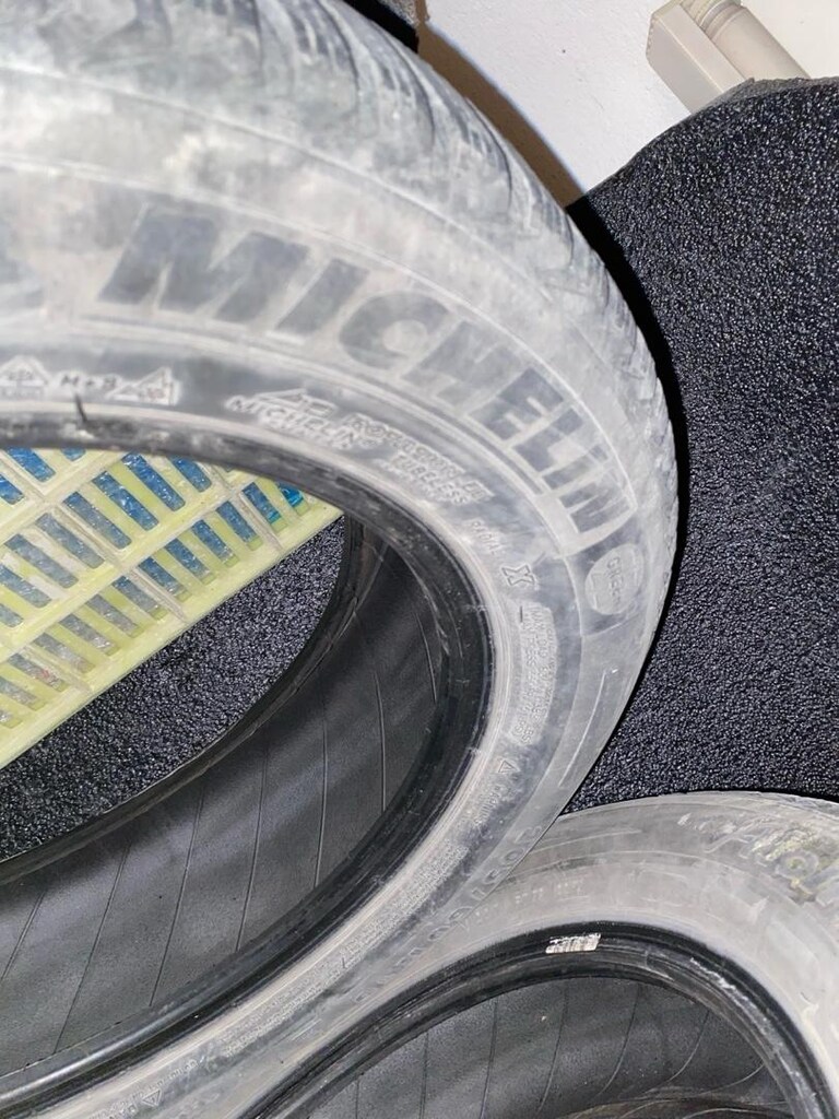 Michelin 205 60 16 - 2