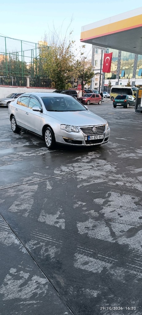 2011 model Volkswagen Passat 1.4 TSi - 3