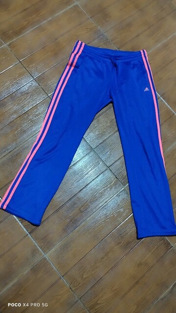 #Adidas eşofman..Eni 42 Boyu 94 Çokça eşofman,