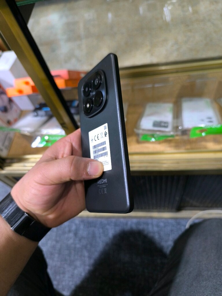 redmi note 15 pro sıfır cihaz renkleri mevcut 256 GB hafıza 8 ram yd g - 4