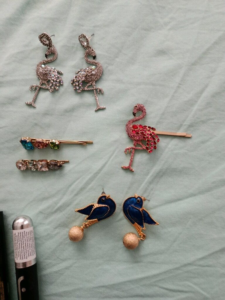 çok az az kılanılmış kaliteli ürünler iki çeşit küpe toka hepsi kalite - 2