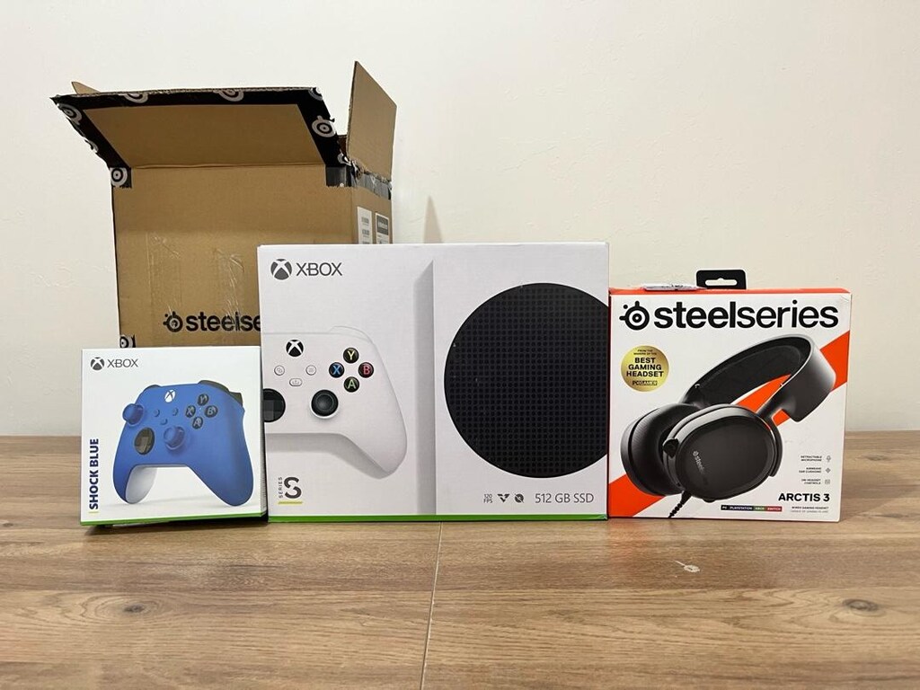 Microsoft Xbox Series S 512GB SSD Oyun Konsolu Paketi