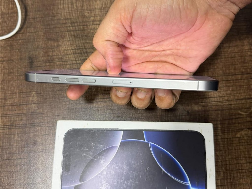 İPHONE 16 PRO MAX 256GB NATUREL TİTANYUM PİL SAĞLIĞI 92 YD - 5