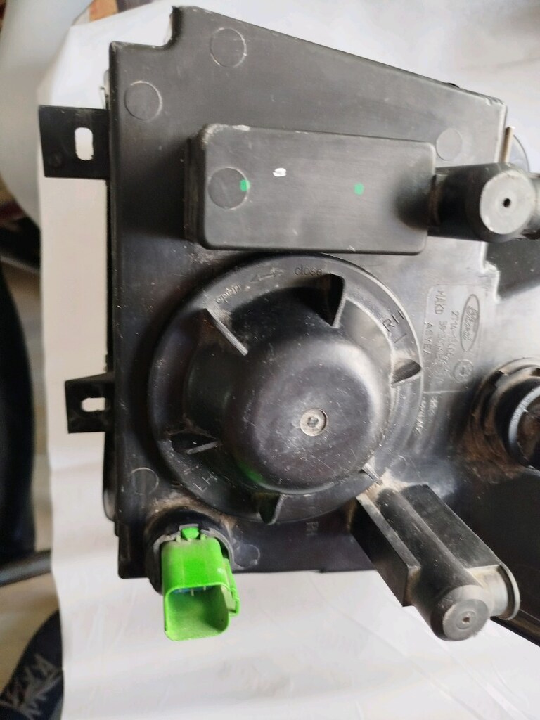 FORD CONNECT SİLVER FAR VE STOP LAMBASI - 4
