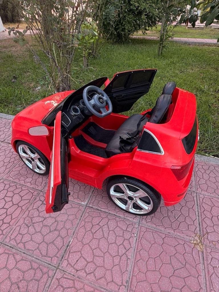 YENİ GİBİ AKÜLÜ ARABA - 12
