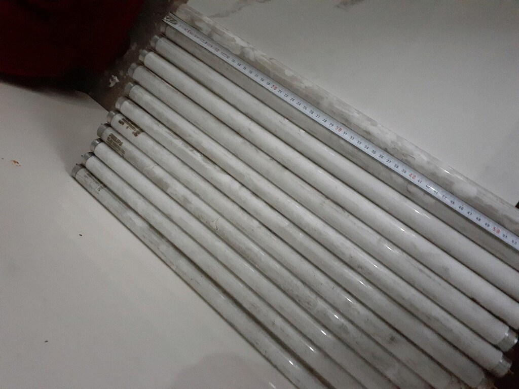 12 adet 60cm lik flörasan lamba. - 2