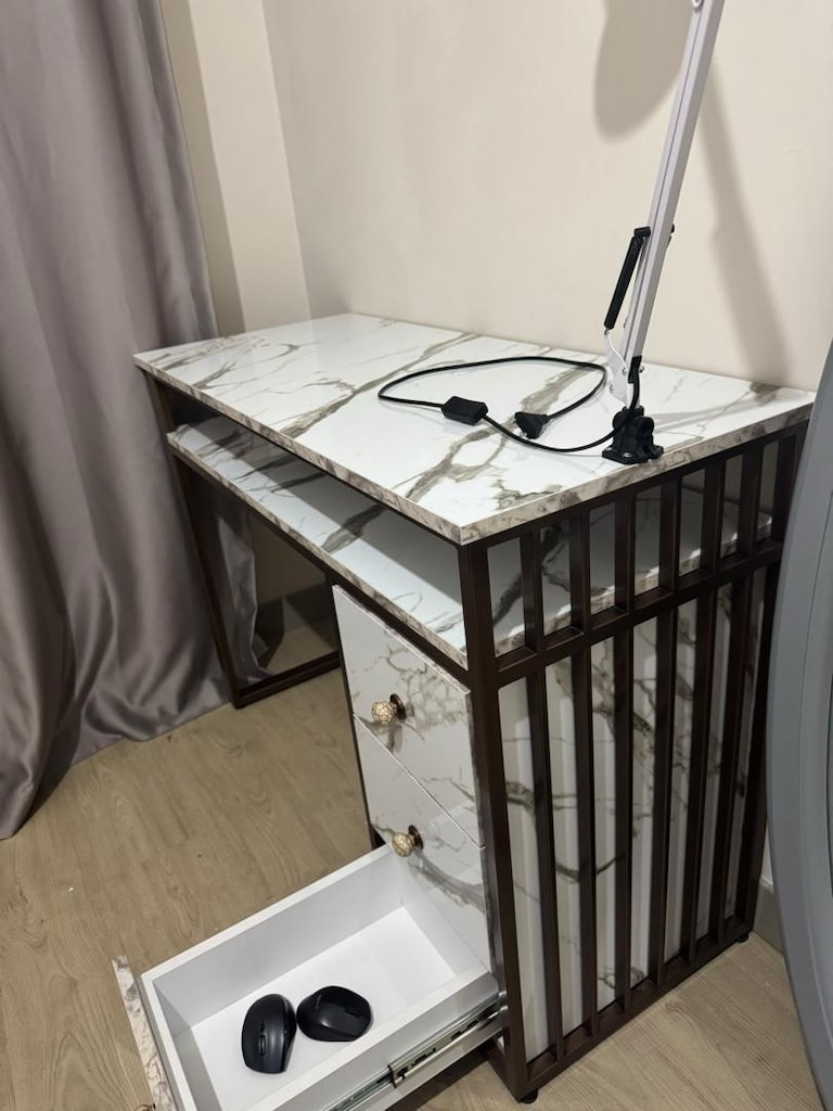 Özel Tasarım Tırnak Masası - 4