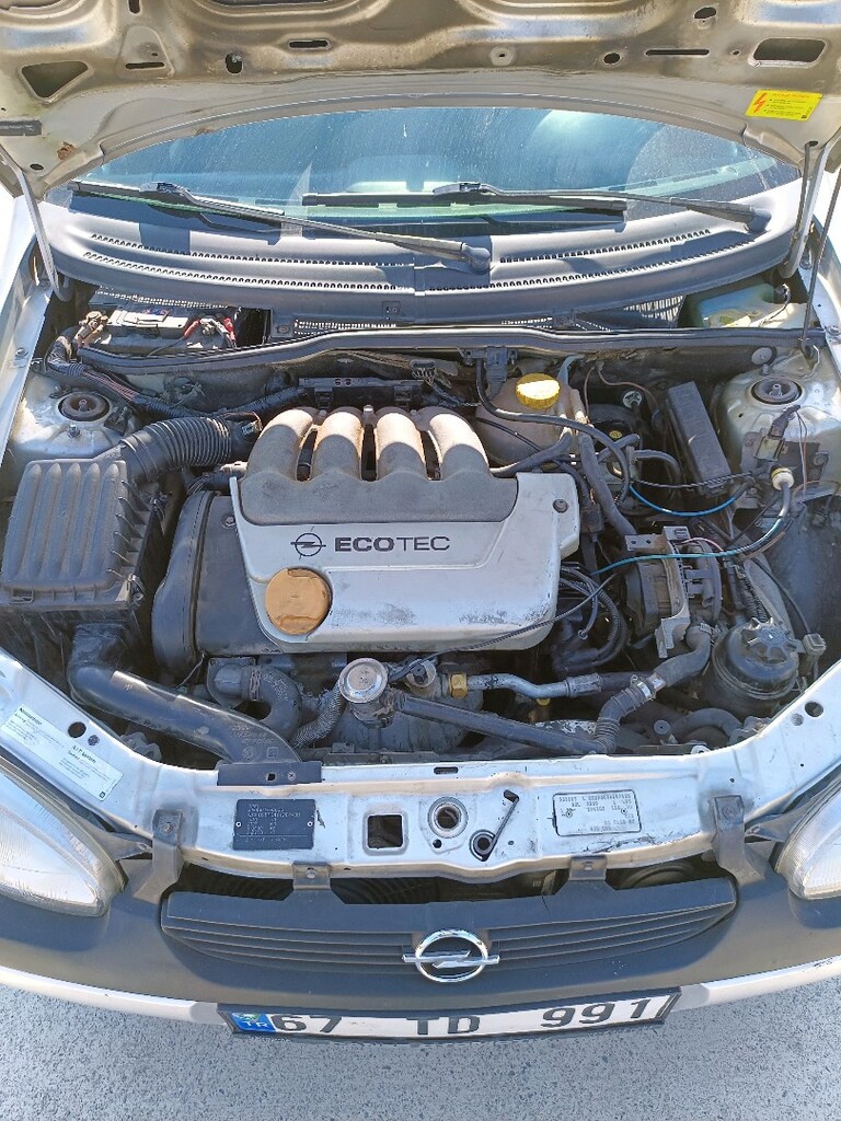 Opel Corsa 1.4 16V - 5