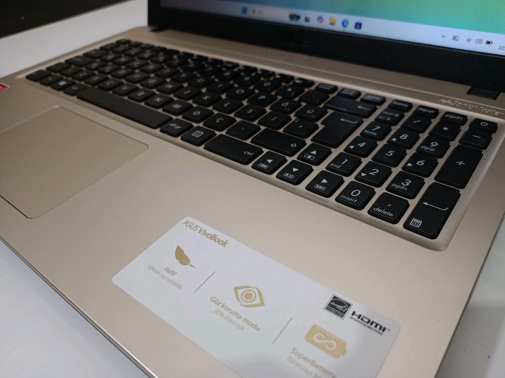 ASUS UYGUN FİYATLI SSDLİ TEMİZ LAPTOP - 4