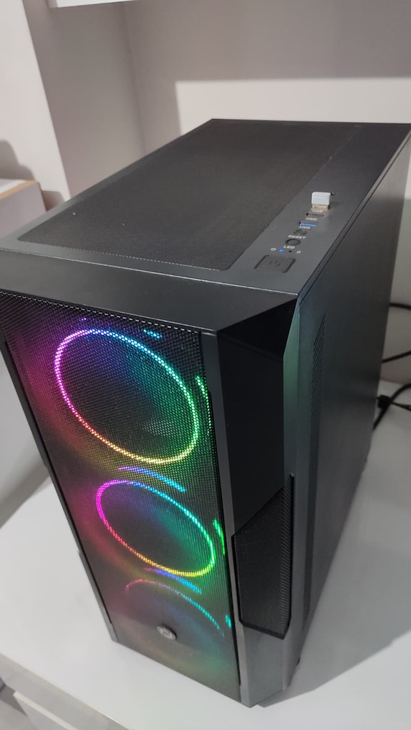 RTX 4060 - 1 TB SSD- i5 13400F - 16 GB RAM - 3
