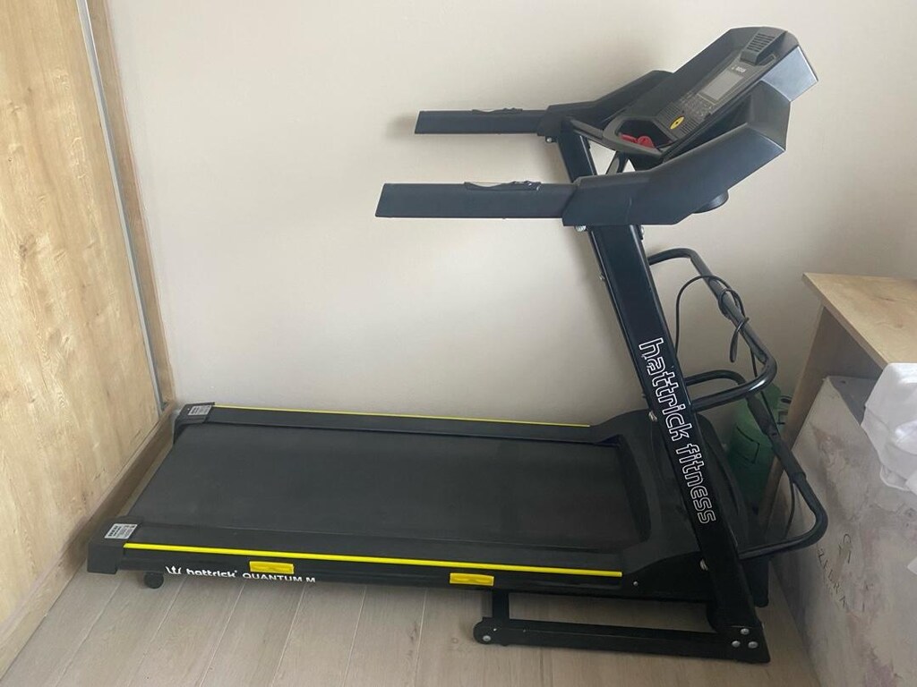 Hattrick Fitness Titanium M motorlu koşu bandı satılıktır. - 2