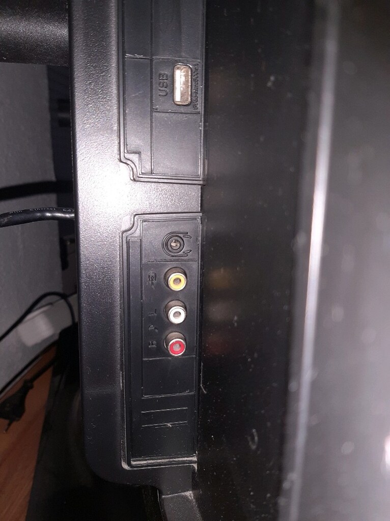 REGAL 43 INC PLAZMA TV - 3