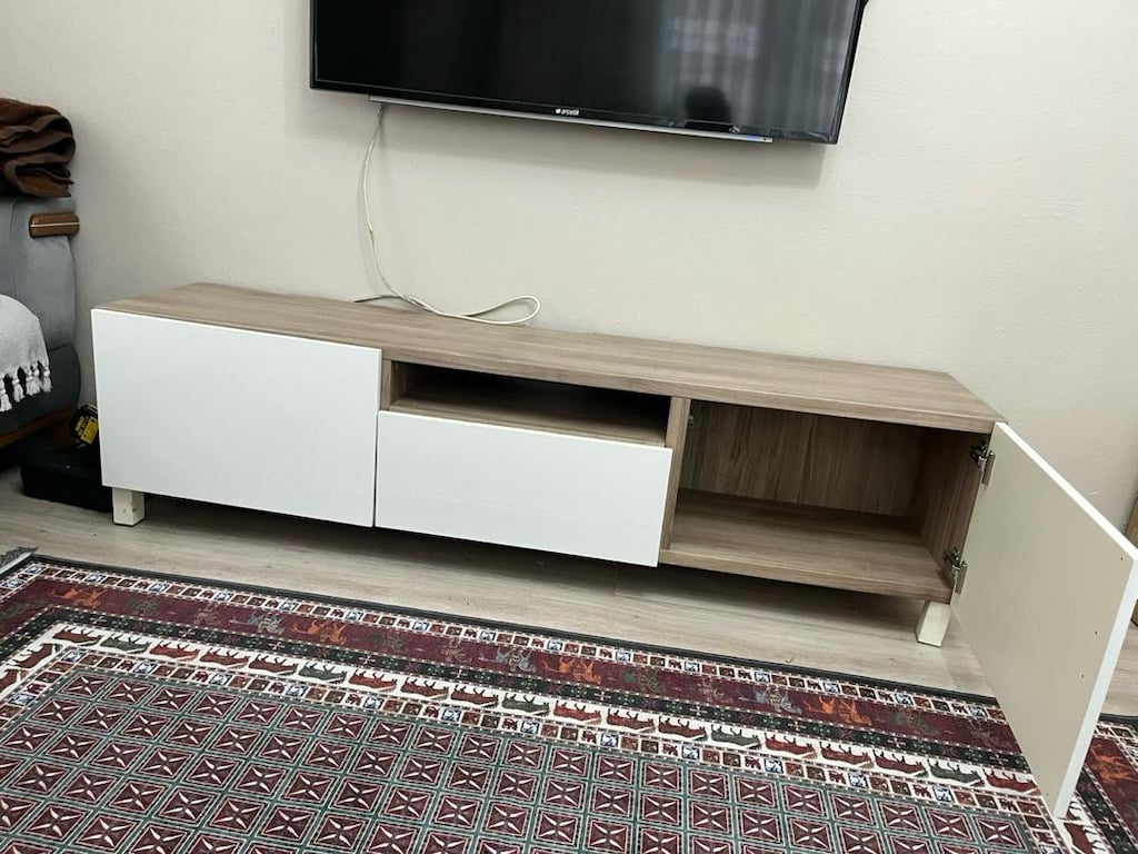 Beyaz ve Ahşap Renkli TV Ünitesi - 2