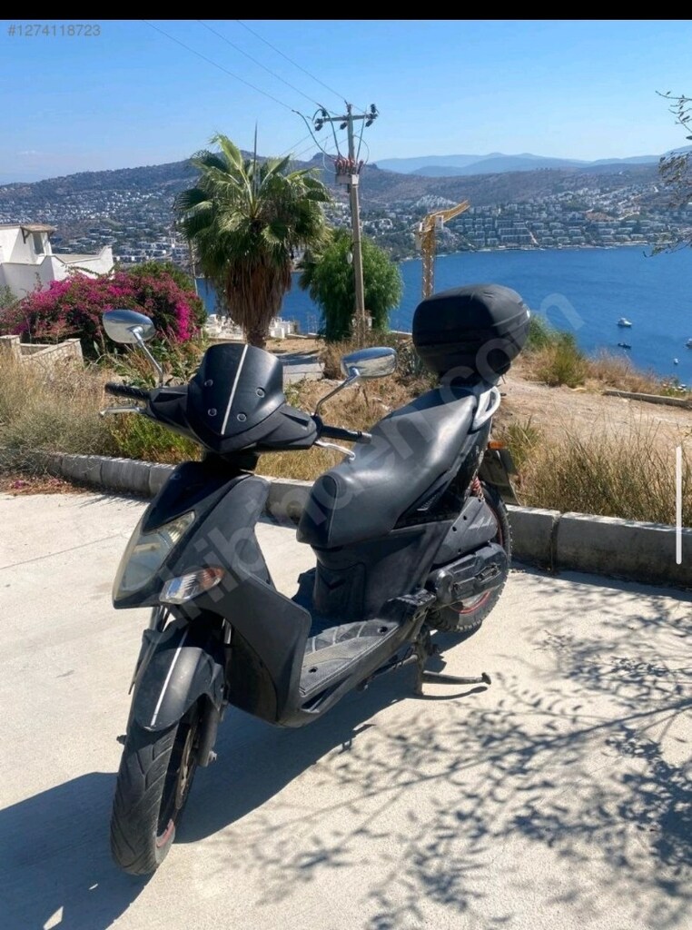 KYMCO Aglity 125. 2011 model - 3