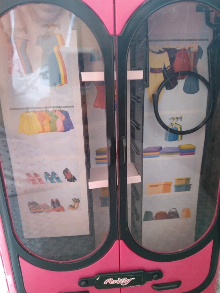 Barbie gardırop - 3