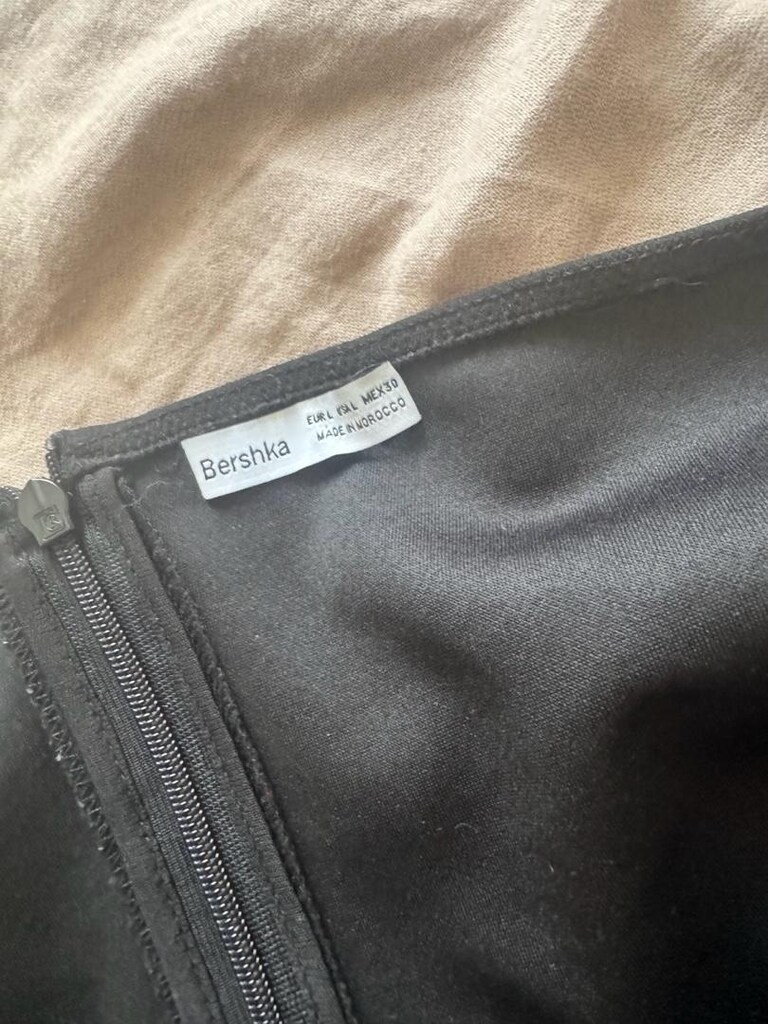 BERSHKA siyah elbise midi ipli halter yaka - 10