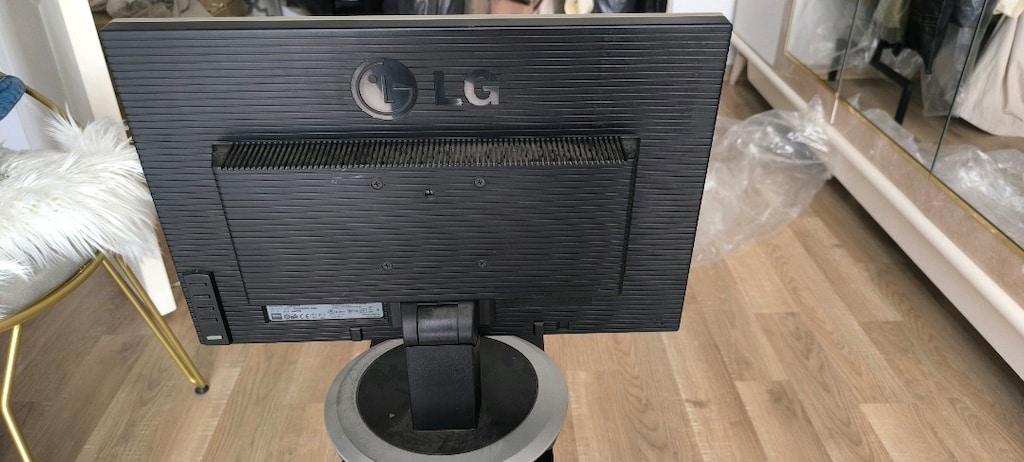 LG LCD MONİTÖR EKRAN - 2