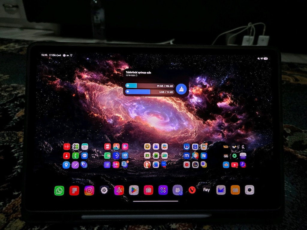 Samsung Tab S10 Plus 256 GB 12 GB RAM - 12