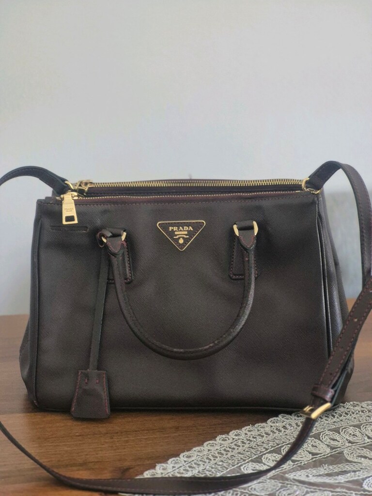 PRADA deri kol çantası — görsel 2/4