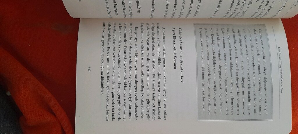 VAZGEÇİLMEZ OLMANIN SIRLARI, ESRA EZMECİ - 5