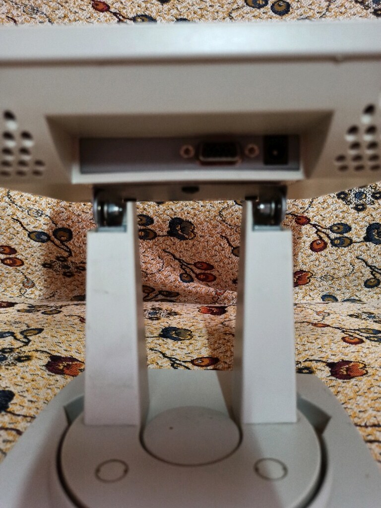 monitör - 4