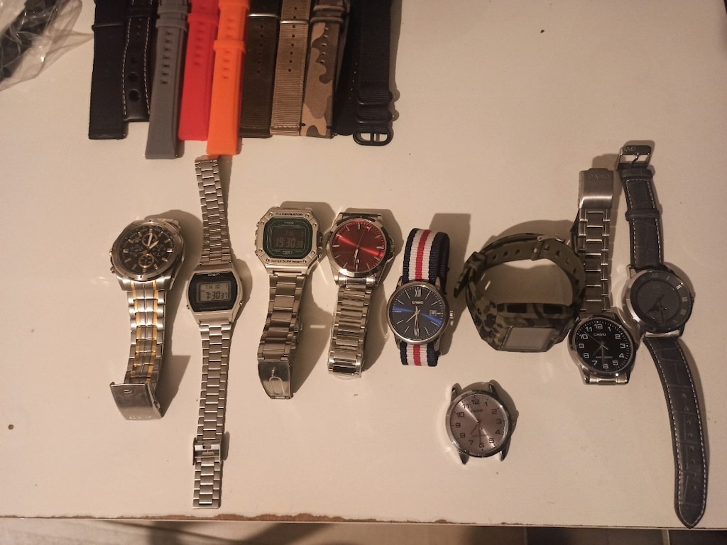 Satılık Casio Saatler, Kordonlar ve Standlar (Toplu Fiyat) - 5