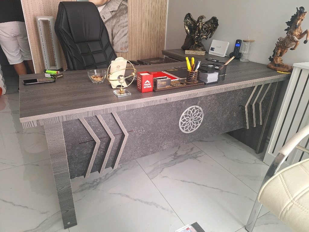 ofis mobilyası 4 ay kullanildi - 2