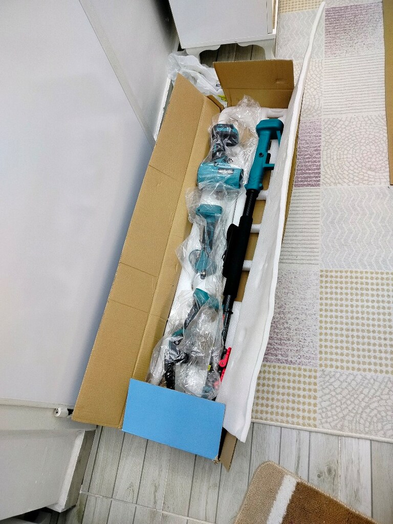 Çim biçme makinesi 4 bataryalı - 2